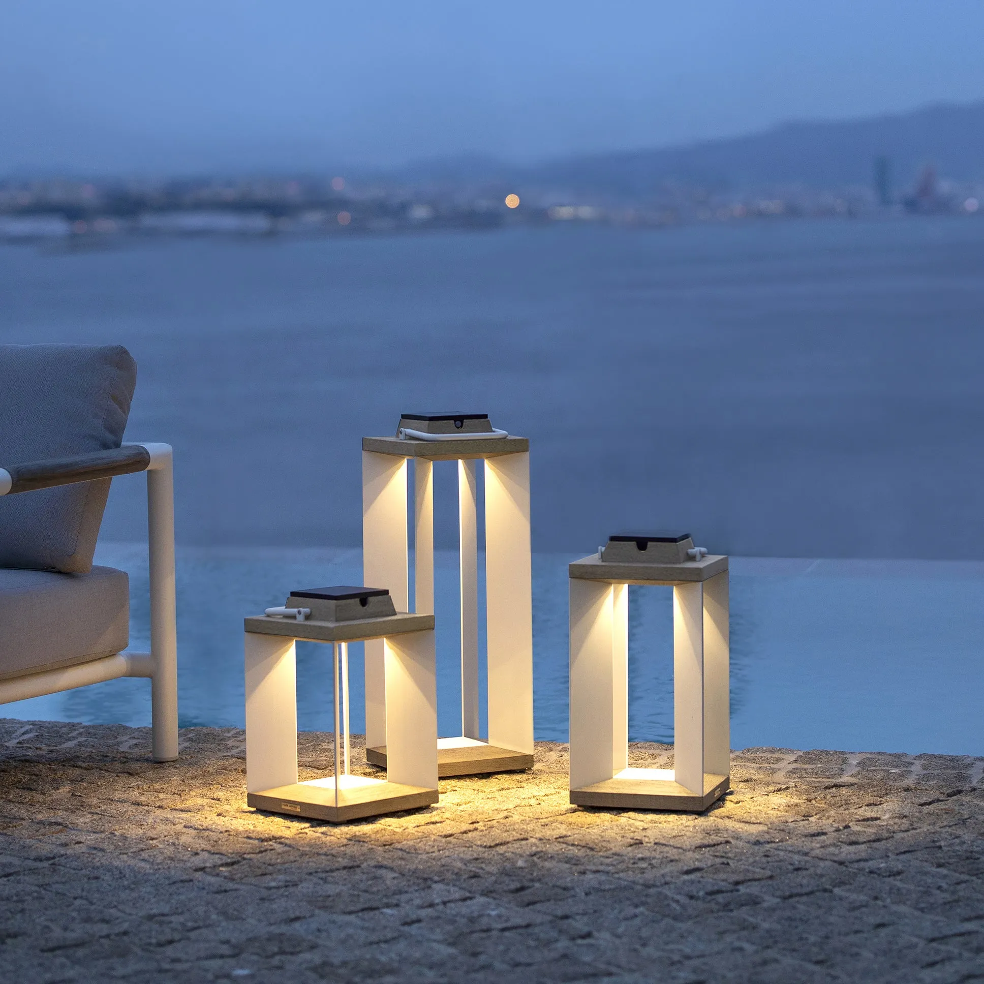 Blade Solar Outdoor Lantern