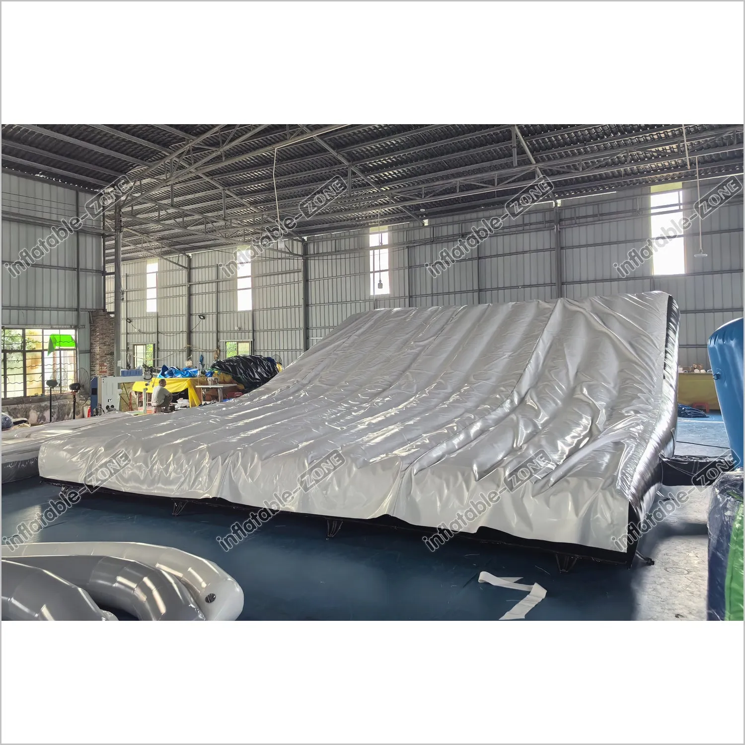 Landing Airbag Inflatable Stunt Jump Mattress Landing Air Bag Indoor Sports Games Inflatable Landing Pad