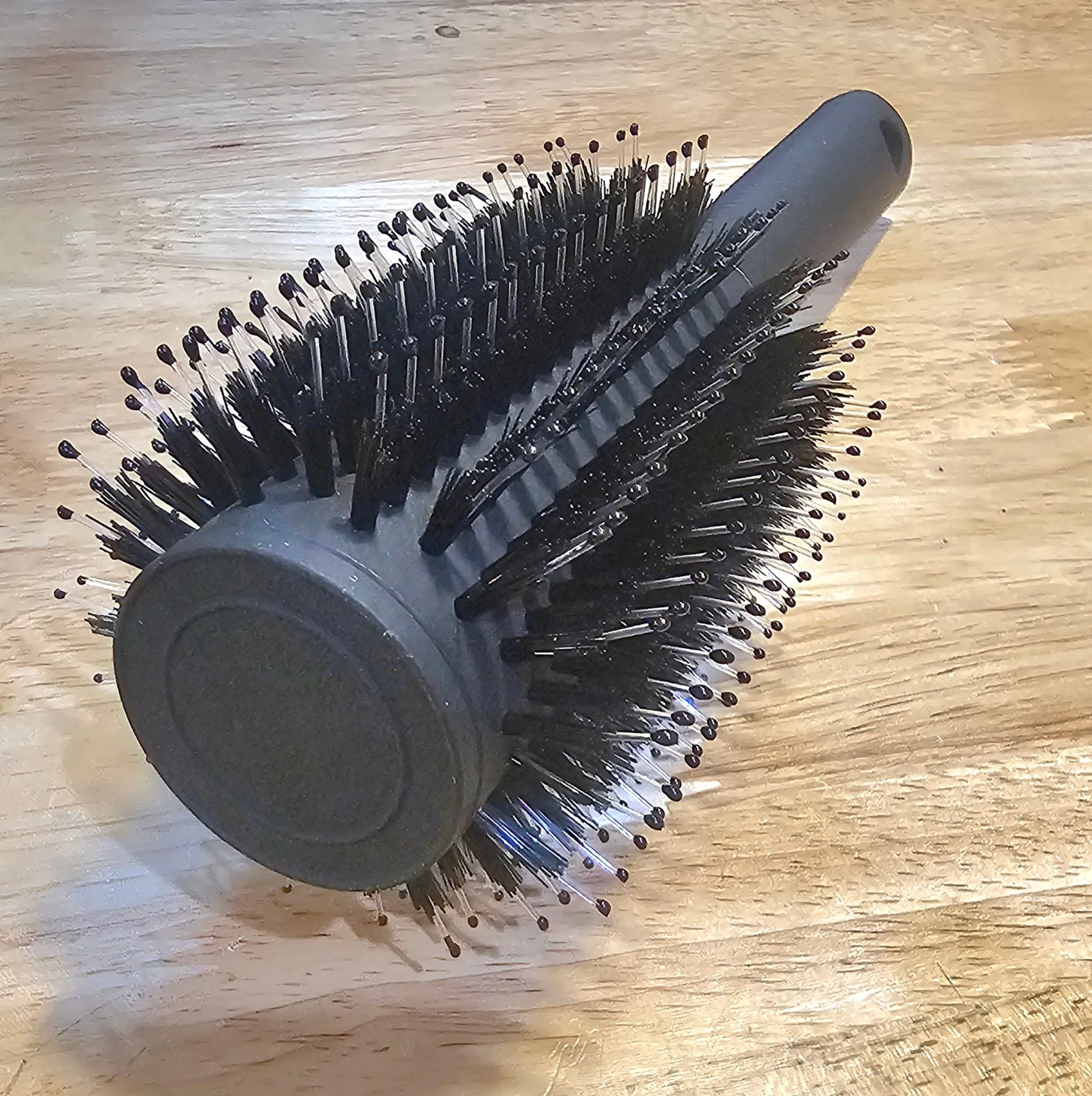 Stash Brush: Hair Brush with Hidden Compartment